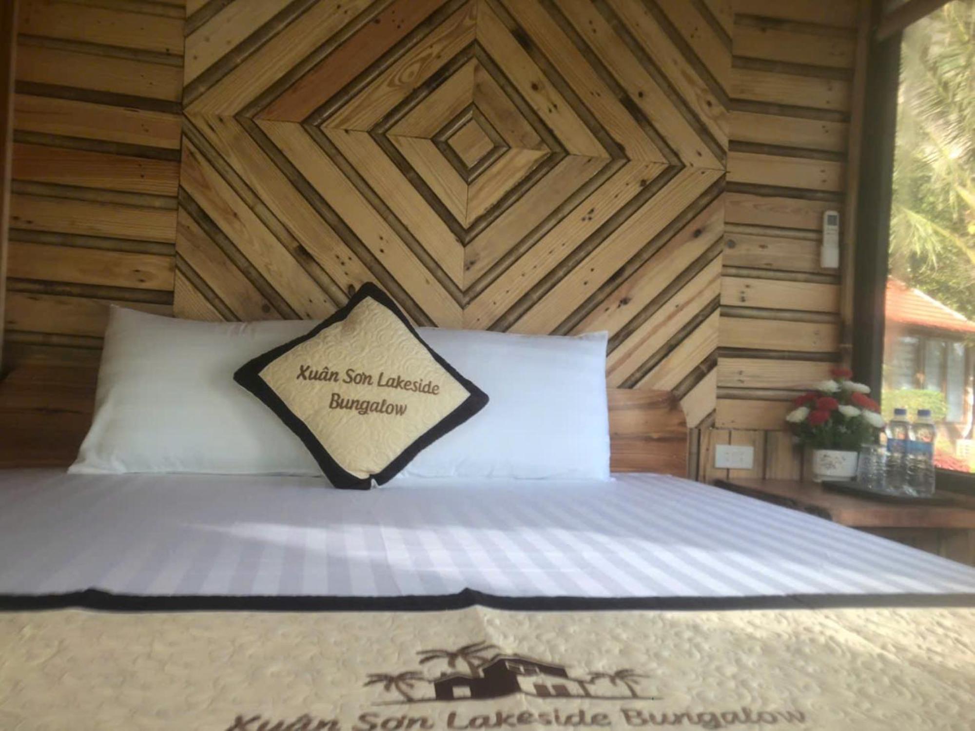 Xuan Son Lakeside Bungalow Ninh Binh Esterno foto